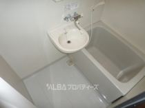 https://image.rentersnet.jp/27941ca3-d238-4b7a-9eb0-701107952302_property_picture_3220_large.jpg