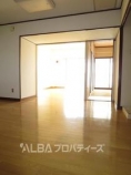 https://image.rentersnet.jp/2a400627-c090-4ff7-8e44-d64339673563_property_picture_3220_large.jpg