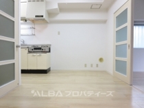 https://image.rentersnet.jp/60e22cdc-ceeb-46c3-bd1a-5d78165e0dd8_property_picture_3220_large.jpg