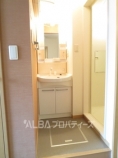 https://image.rentersnet.jp/ab4a86a2-ae32-4713-8019-6d6ad11ae9f3_property_picture_3220_large.jpg