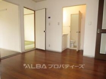 https://image.rentersnet.jp/bfb850b8-0a49-42ab-8d09-3fbb00c8f11b_property_picture_3220_large.jpg