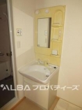 https://image.rentersnet.jp/c854e0ad-4400-4b32-b540-186990869907_property_picture_3220_large.jpg