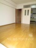 https://image.rentersnet.jp/c9bf6ae8-16ff-48d4-946c-0fafba4e1684_property_picture_3220_large.jpg